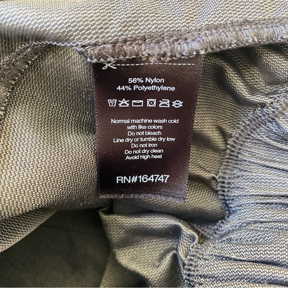LifeLab CoolLife shorts size Small - Picture 13 of 13